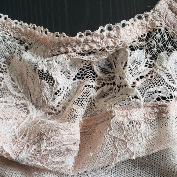 Wacoal Women's Arabesgue Underwire Bra - Picture 2 of 9